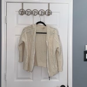 Dkny cream-colored knitted sweater